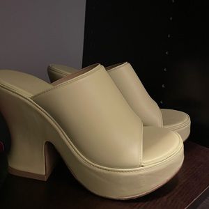 BOTTEGA VENETA HEELS
